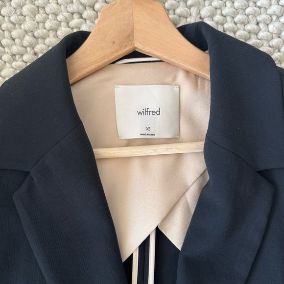 Aritzia Wilfred Cherrelle Blazer - Women’s Size XS - Black - Picture 5 of 6